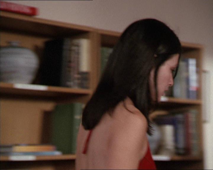 Charmed-Online-dot-net_208P3H200445.jpg