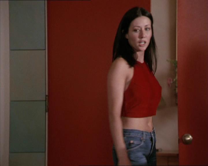 Charmed-Online-dot-net_208P3H200449.jpg