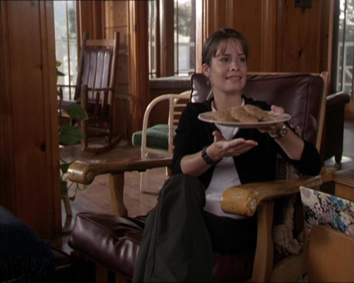 Charmed-Online-dot-net_208P3H200464.jpg