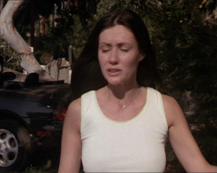 Charmed-Online-dot-net_208P3H200625.jpg