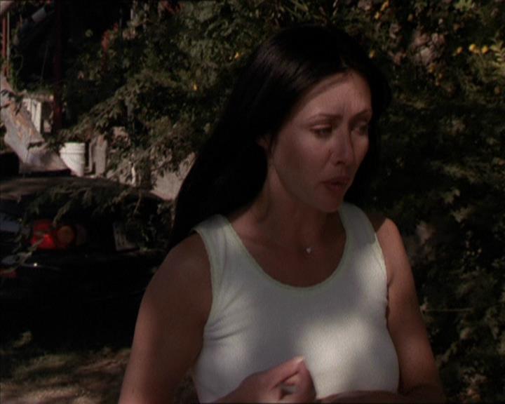 Charmed-Online-dot-net_208P3H200627.jpg