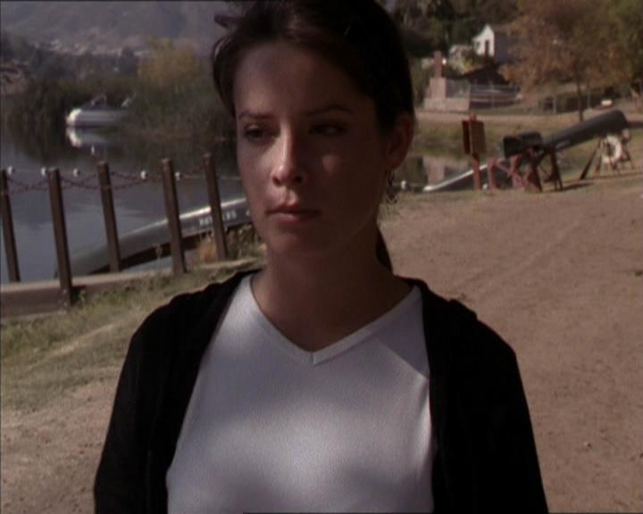 Charmed-Online-dot-net_208P3H200630.jpg