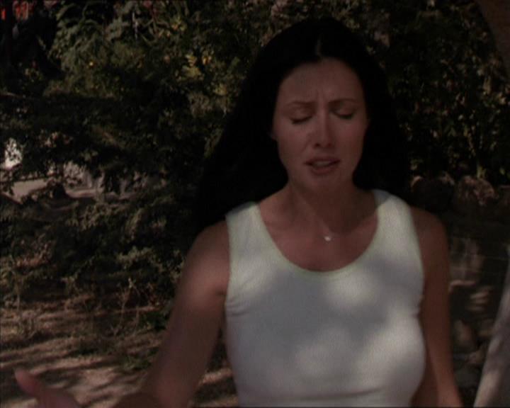 Charmed-Online-dot-net_208P3H200633.jpg