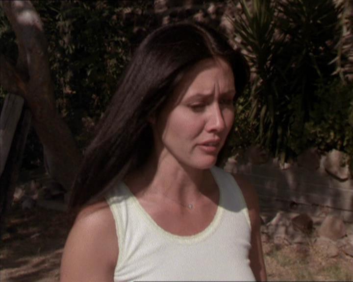 Charmed-Online-dot-net_208P3H200640.jpg