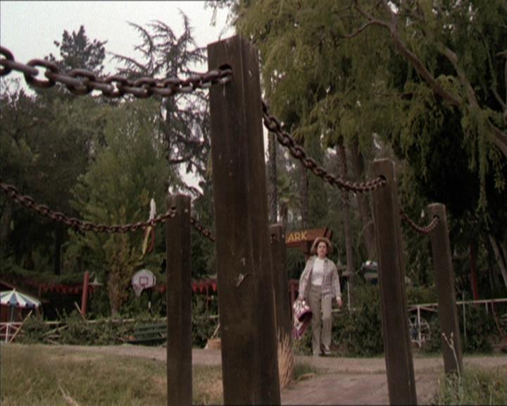 Charmed-Online-dot-net_208P3H200679.jpg
