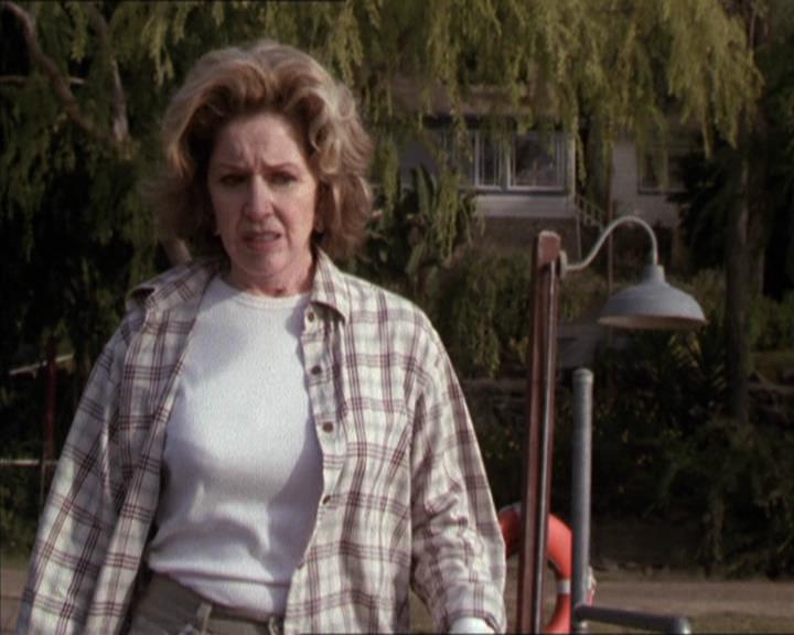 Charmed-Online-dot-net_208P3H200688.jpg