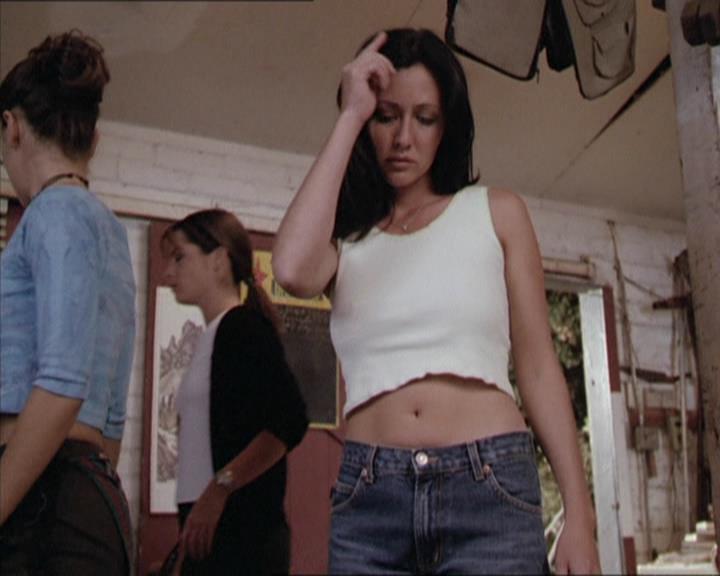 Charmed-Online-dot-net_208P3H200730.jpg