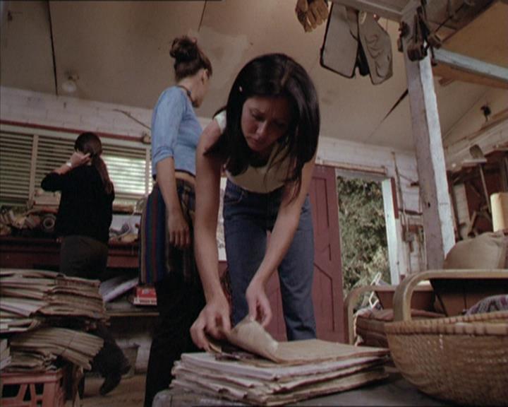 Charmed-Online-dot-net_208P3H200734.jpg