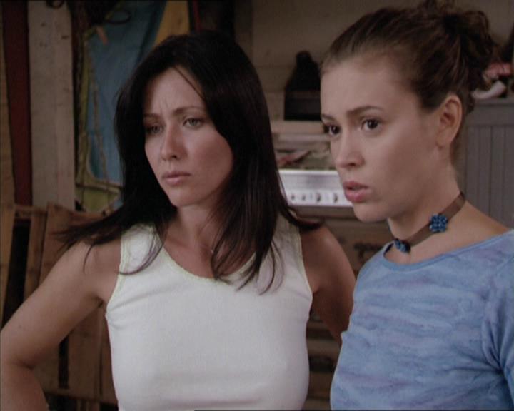 Charmed-Online-dot-net_208P3H200765.jpg