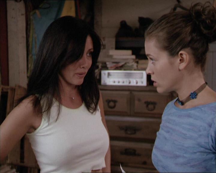 Charmed-Online-dot-net_208P3H200774.jpg