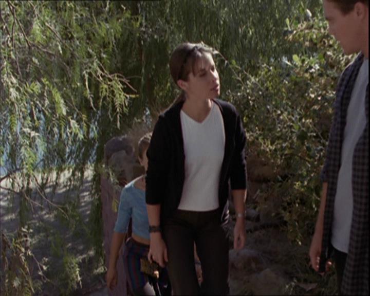 Charmed-Online-dot-net_208P3H200808.jpg