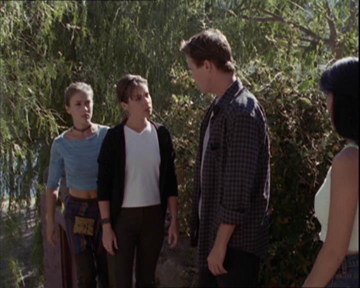 Charmed-Online-dot-net_208P3H200810.jpg