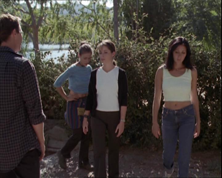 Charmed-Online-dot-net_208P3H200830.jpg