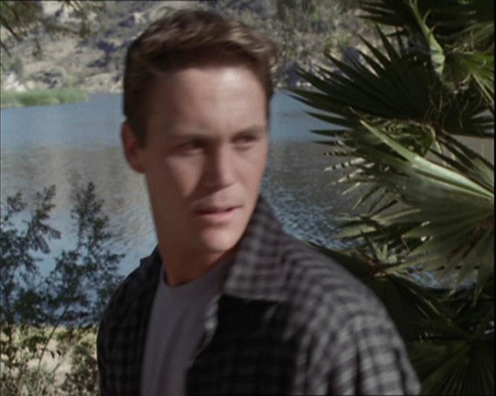 Charmed-Online-dot-net_208P3H200832.jpg