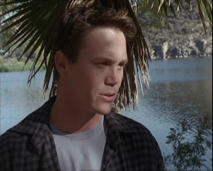 Charmed-Online-dot-net_208P3H200840.jpg