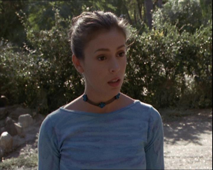 Charmed-Online-dot-net_208P3H200850.jpg