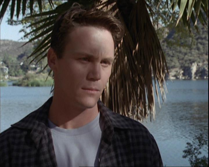 Charmed-Online-dot-net_208P3H200853.jpg