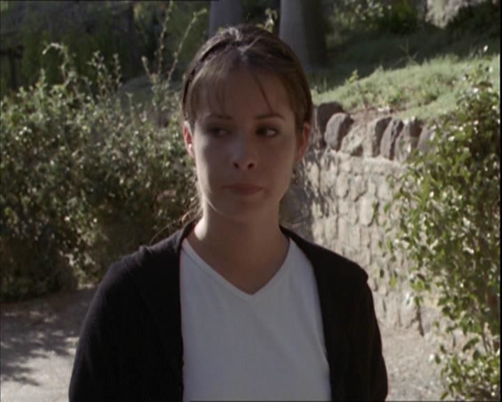 Charmed-Online-dot-net_208P3H200857.jpg