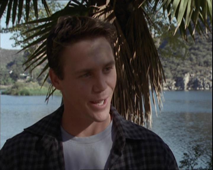 Charmed-Online-dot-net_208P3H200875.jpg