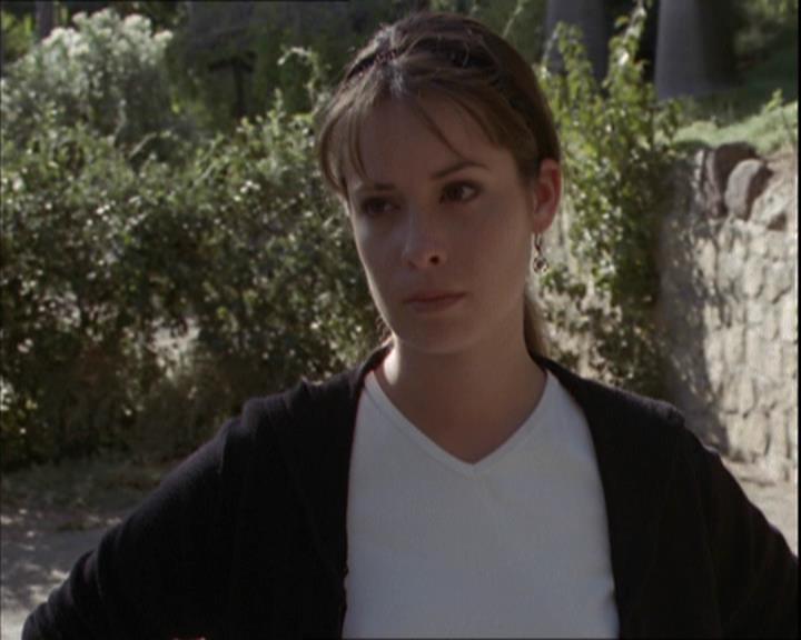 Charmed-Online-dot-net_208P3H200880.jpg