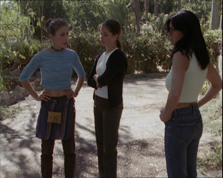 Charmed-Online-dot-net_208P3H200883.jpg