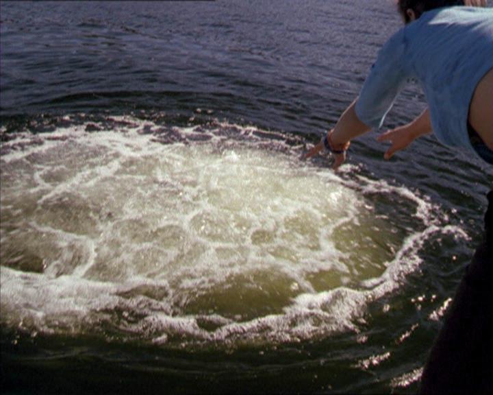 Charmed-Online-dot-net_208P3H200925.jpg