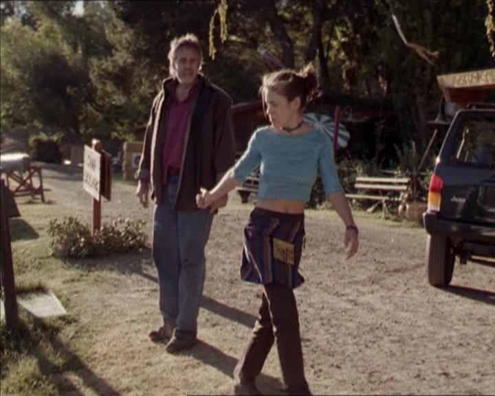 Charmed-Online-dot-net_208P3H200972.jpg