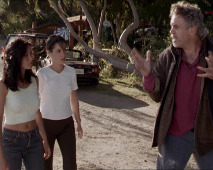 Charmed-Online-dot-net_208P3H200988.jpg