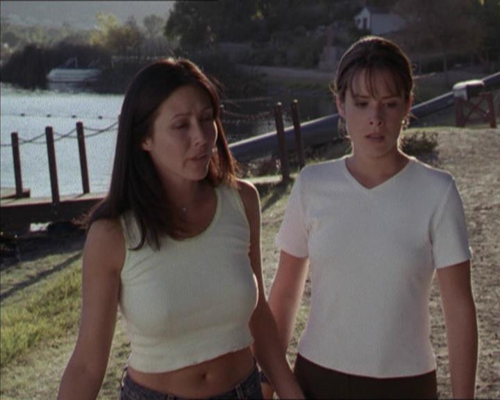 Charmed-Online-dot-net_208P3H200992.jpg