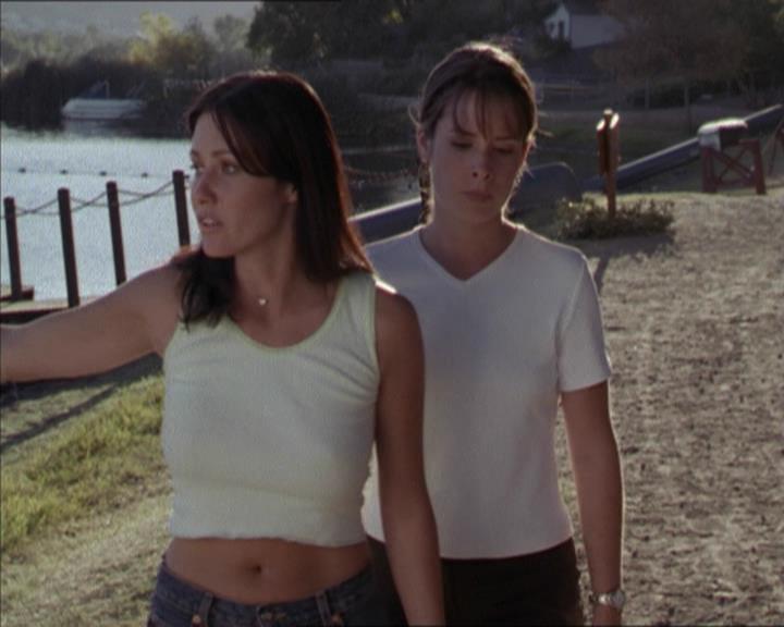 Charmed-Online-dot-net_208P3H200993.jpg