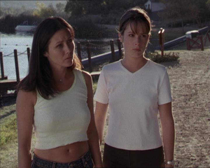 Charmed-Online-dot-net_208P3H200997.jpg