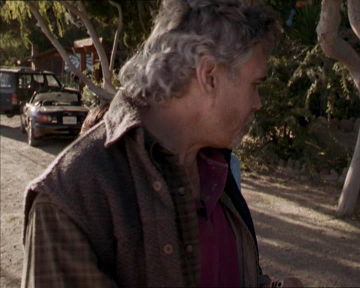 Charmed-Online-dot-net_208P3H201071.jpg