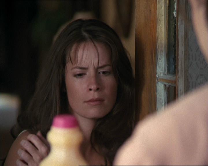 Charmed-Online-dot-net_208P3H201111.jpg