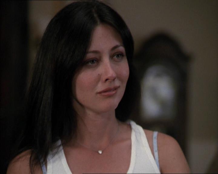 Charmed-Online-dot-net_208P3H201152.jpg