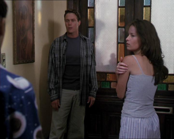 Charmed-Online-dot-net_208P3H201161.jpg