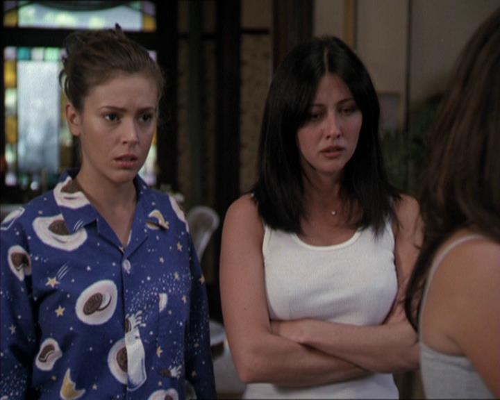 Charmed-Online-dot-net_208P3H201166.jpg