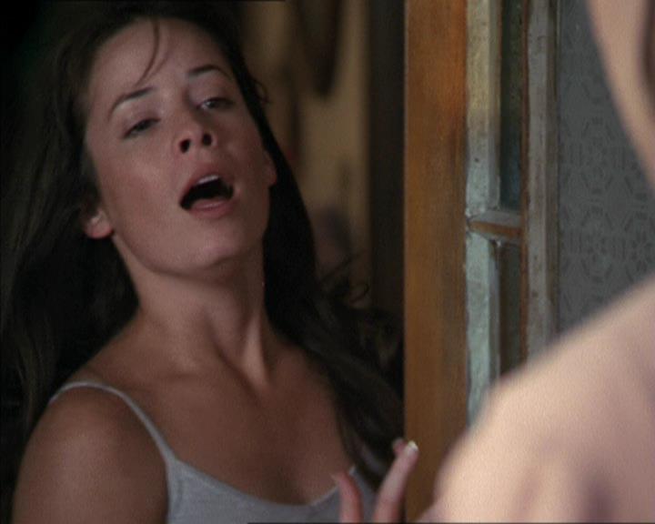 Charmed-Online-dot-net_208P3H201184.jpg