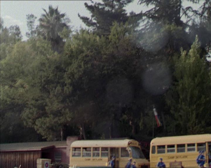 Charmed-Online-dot-net_208P3H201254.jpg
