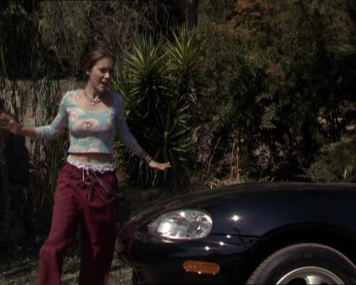 Charmed-Online-dot-net_208P3H201267.jpg