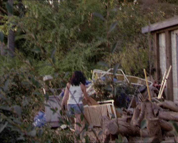 Charmed-Online-dot-net_208P3H201290.jpg