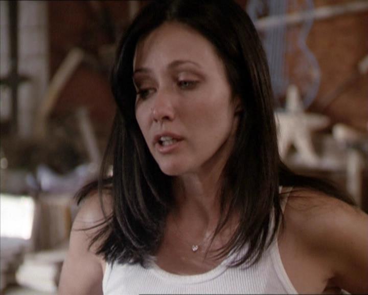 Charmed-Online-dot-net_208P3H201385.jpg