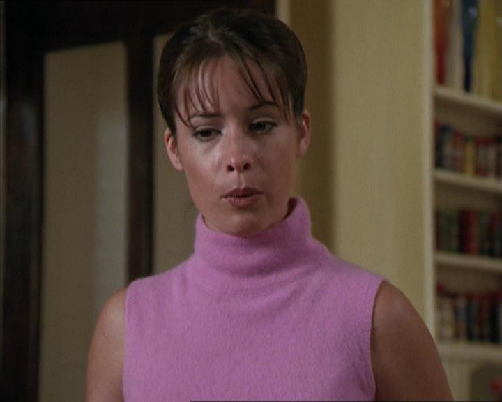 Charmed-Online-dot-net_208P3H201445.jpg