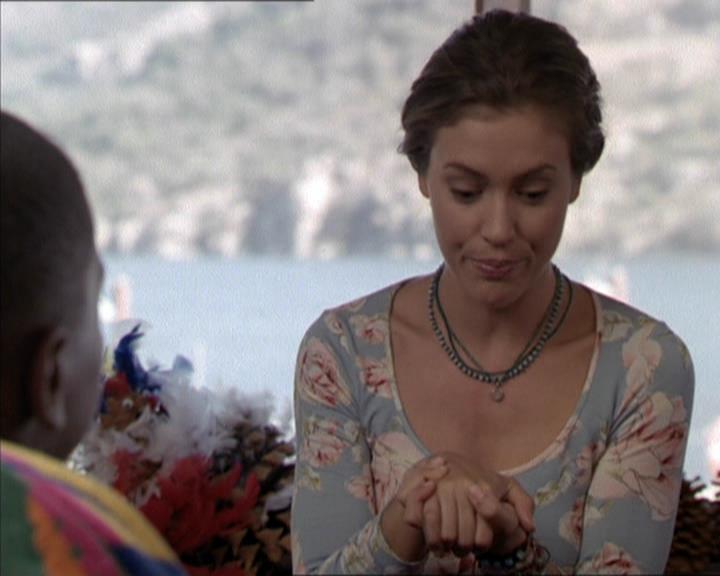 Charmed-Online-dot-net_208P3H201499.jpg