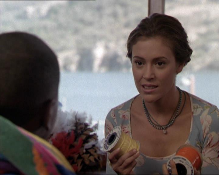 Charmed-Online-dot-net_208P3H201507.jpg