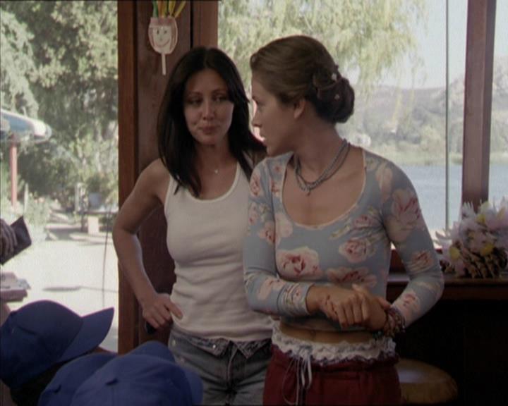 Charmed-Online-dot-net_208P3H201516.jpg