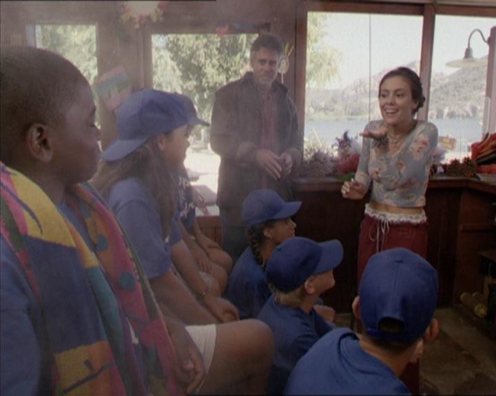 Charmed-Online-dot-net_208P3H201584.jpg