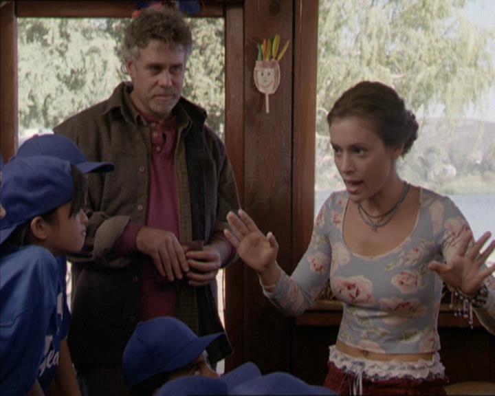 Charmed-Online-dot-net_208P3H201591.jpg