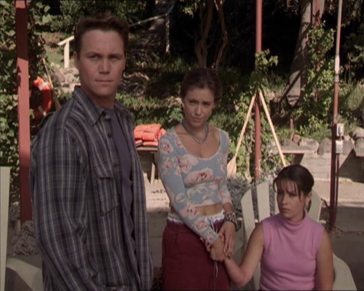 Charmed-Online-dot-net_208P3H201747.jpg