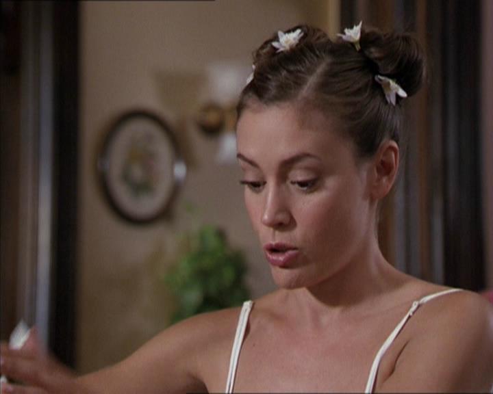 Charmed-Online-dot-net_208P3H202246.jpg