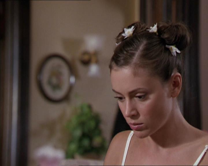 Charmed-Online-dot-net_208P3H202263.jpg
